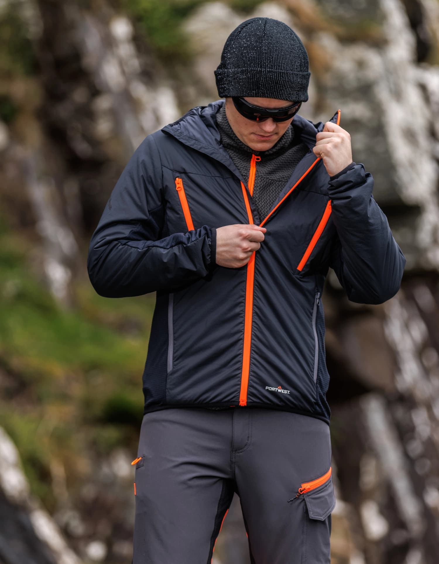 Personalización corporativa de equipamiento.