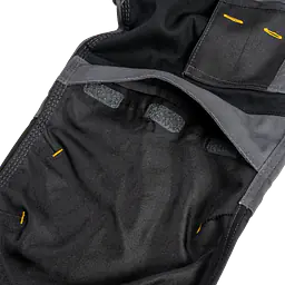 Caterpillar_c173_grey-black_safeguru_07.webp