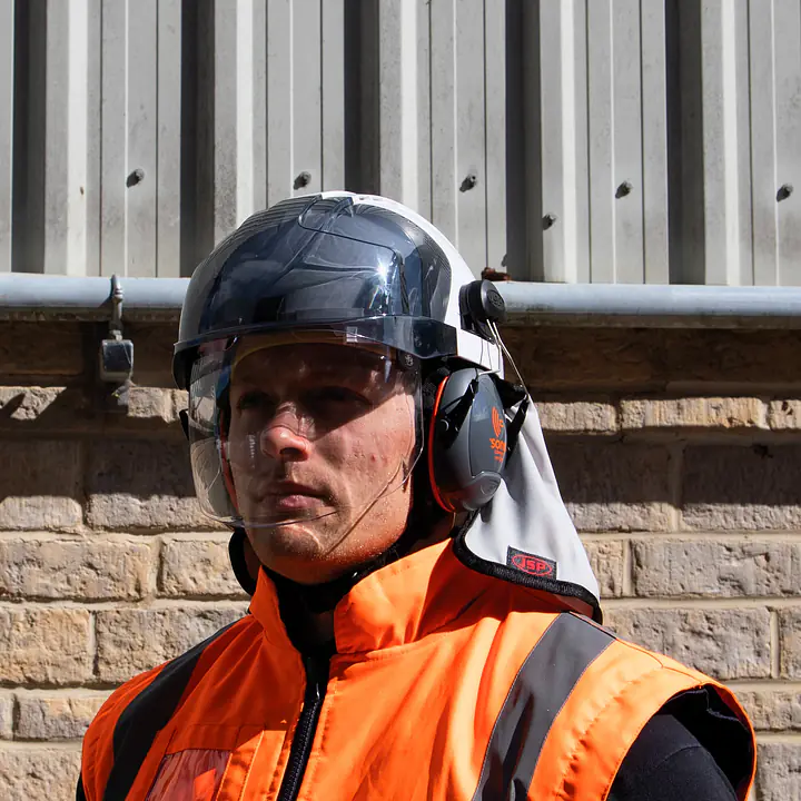 Jsp_neck_cape_evo_safeguru_04.webp