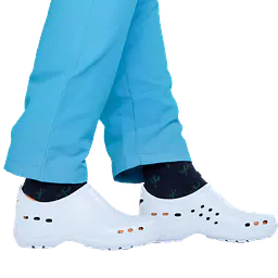 Feliz_Caminar_flotantes_shoes_white_safeguru_02.png