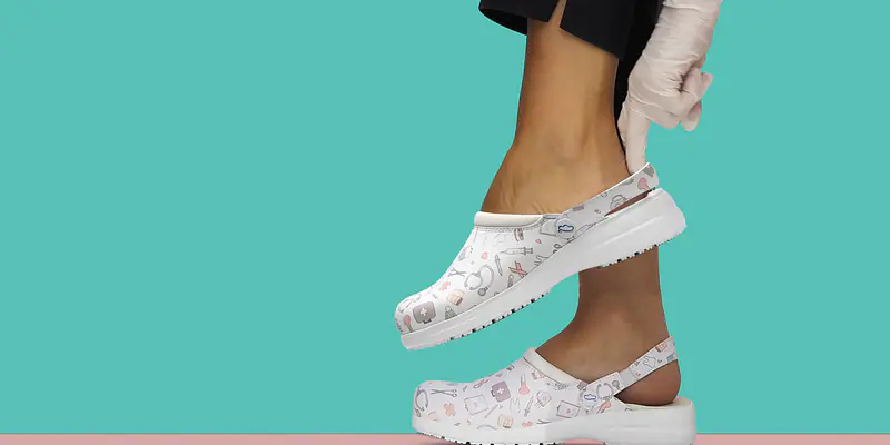 Los mejores zuecos sanitarios: Comodidad y estilo en el sector de la salud